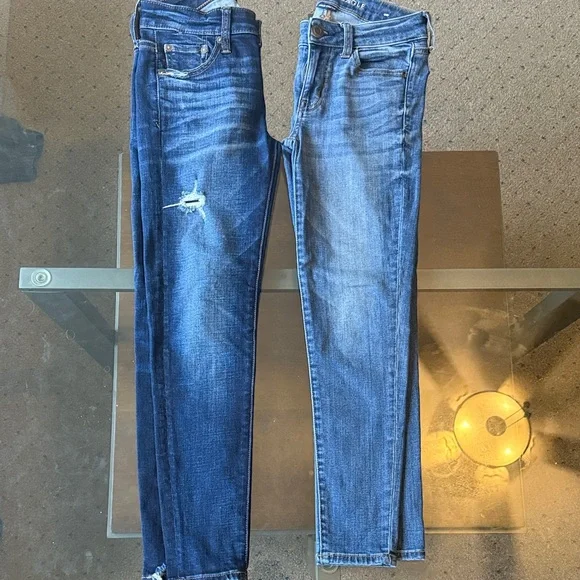 2 Pair American Eagle Outfitters Dark Blue Distressed Jeans - Picture 1 of 7